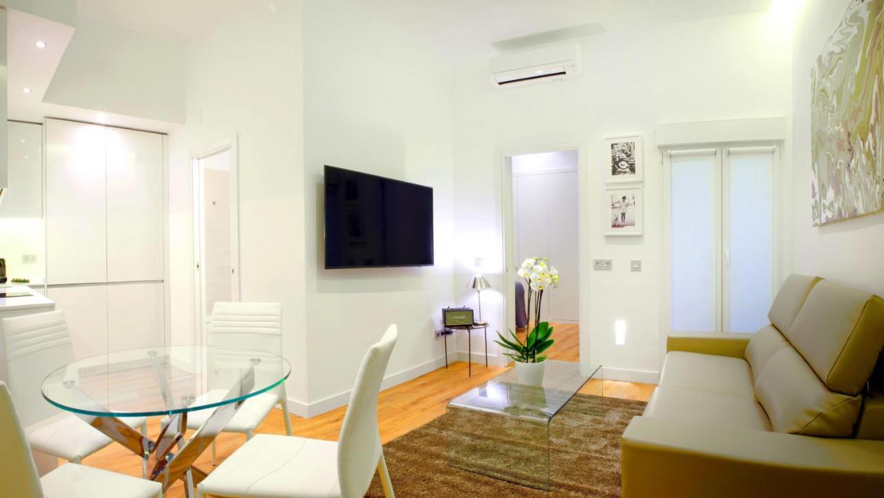 Prado Suite Madrid Exterior foto