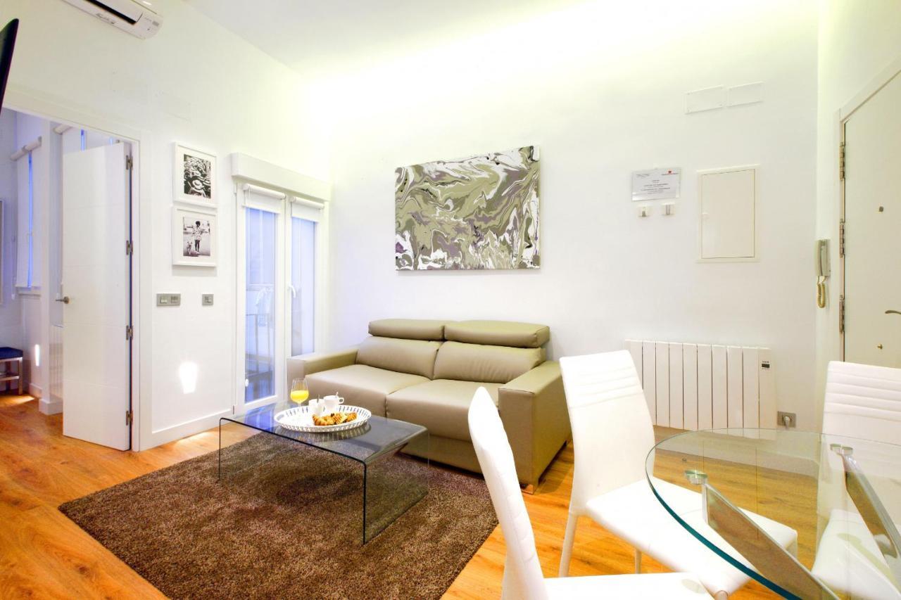Prado Suite Madrid Exterior foto