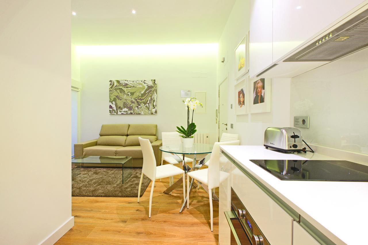 Prado Suite Madrid Exterior foto