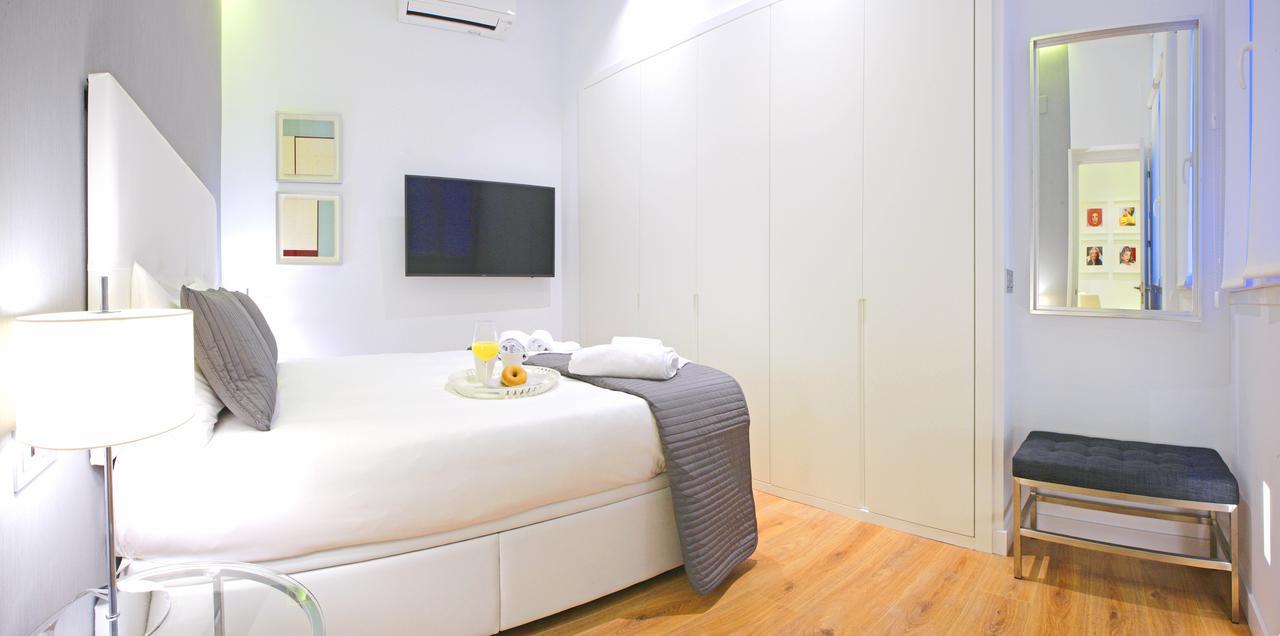 Prado Suite Madrid Exterior foto
