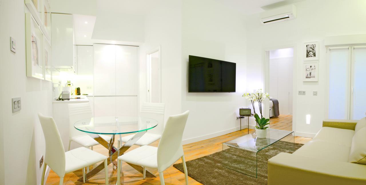 Prado Suite Madrid Exterior foto