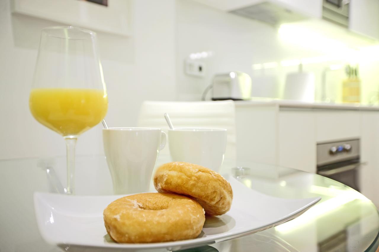 Prado Suite Madrid Exterior foto